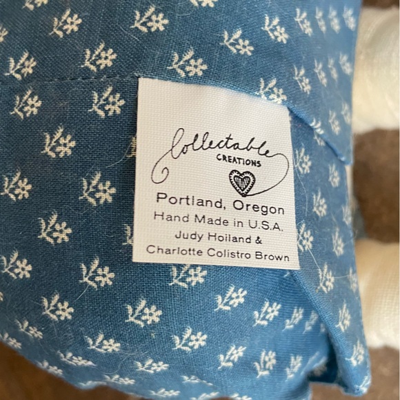 LIKE NEW W/ TAGS RARE VINTAGE - Hand Made Collectable Creation 1987 Rabbits - Picture 2 of 10